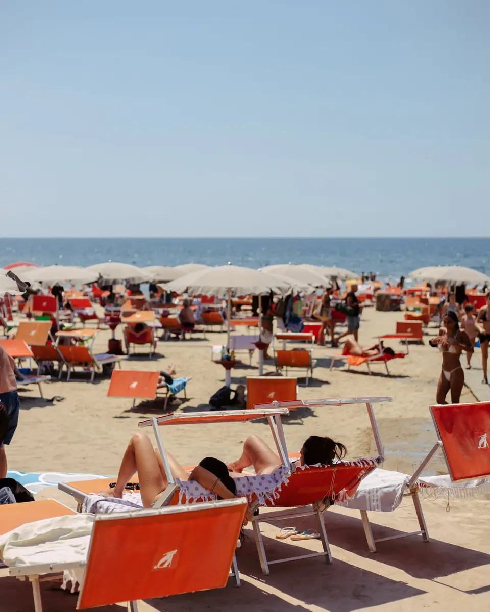 Spiaggia attrezzata del beach club Playa Luna a Varcaturo